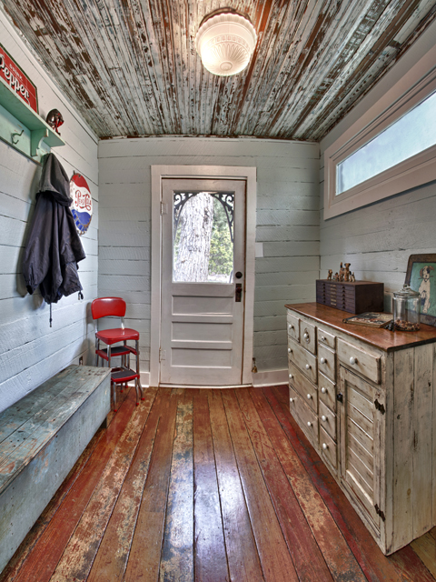 We Built A Mudroom Living Vintage